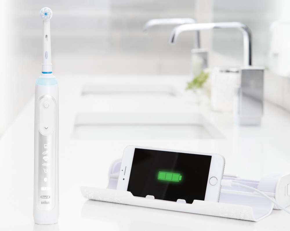 The Oral-B 10000 GENIUS X helps you brush like your dentist recommends. It has a revolutionary Artificial Intelligence technology that enables it to recognize your brushing style and coaches you for your best results everyday. Using bluetooth and your smartphone it allows you to see and improve your daily brushing habits, and provide you with real-time feedback about your brushing habits. The Oral-B App seamlessly pairs your Oral-B GENIUS X toothbrush with a smartphone and you’re on your way to brushing like your dentist recommends. The 360 SmartRing with LED lights allows you to personalize your brushing experience with your choice of 12 colors. The SmartRing works with the integrated timer and pressure sensor to provide you with visual feedback on brushing time and brushing pressure. 
